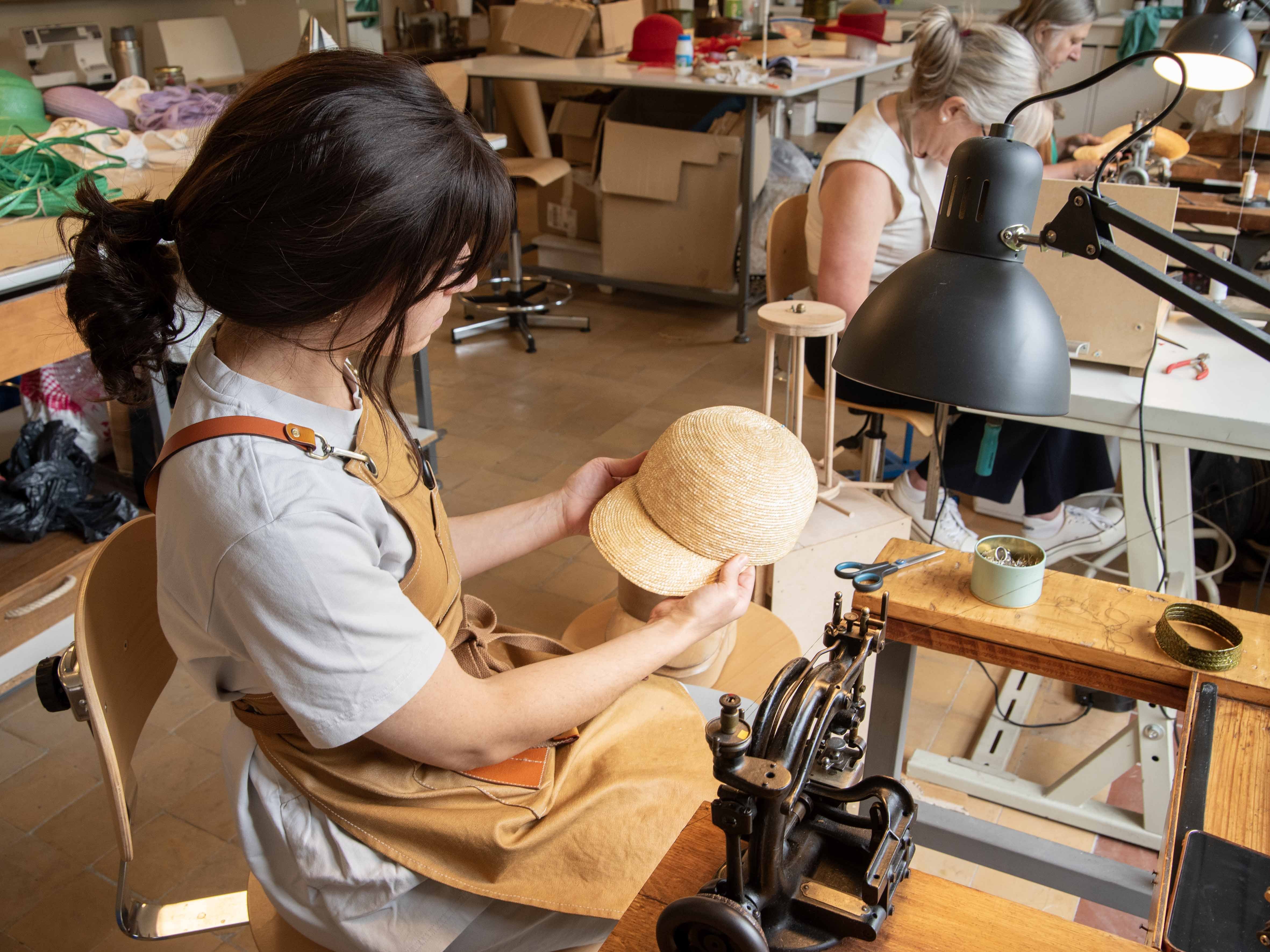 Paille cousue machine